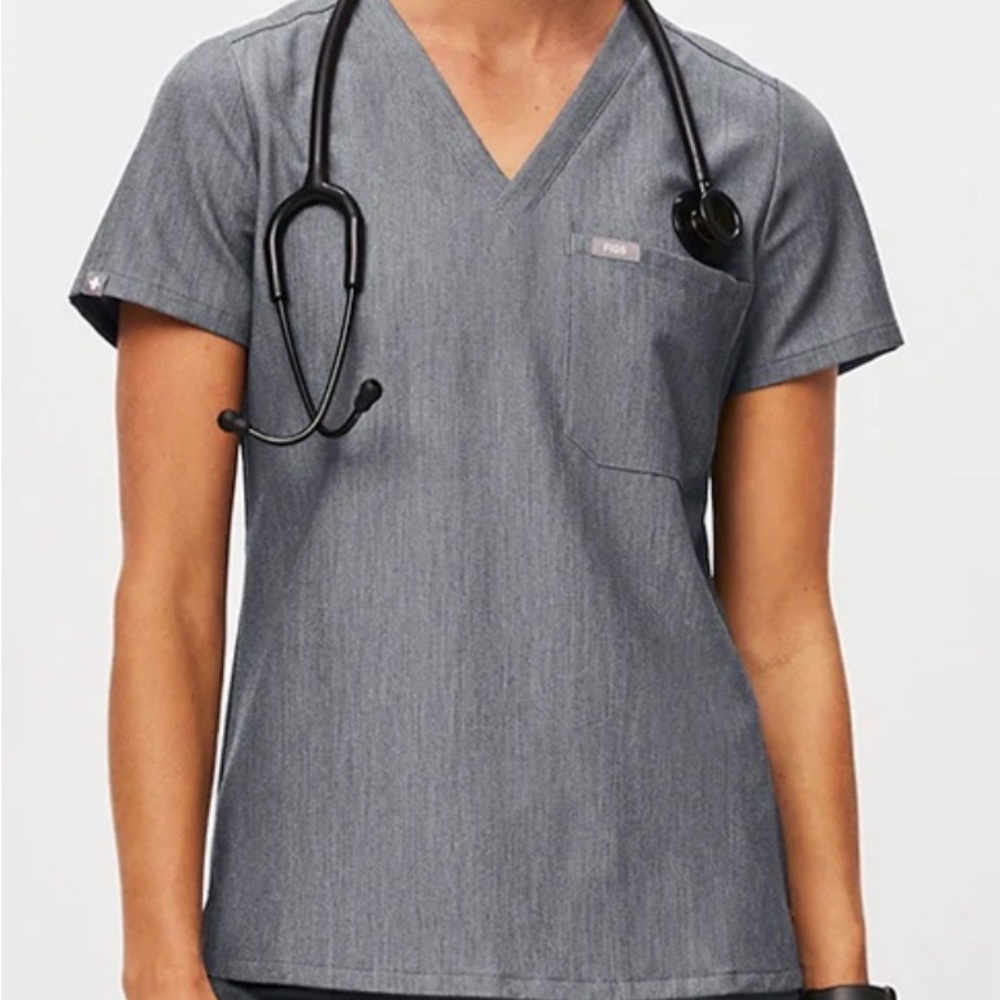 Figs Women's Short Sleeve Catarina V-Neck Scrub Top in Graphite (gray)
